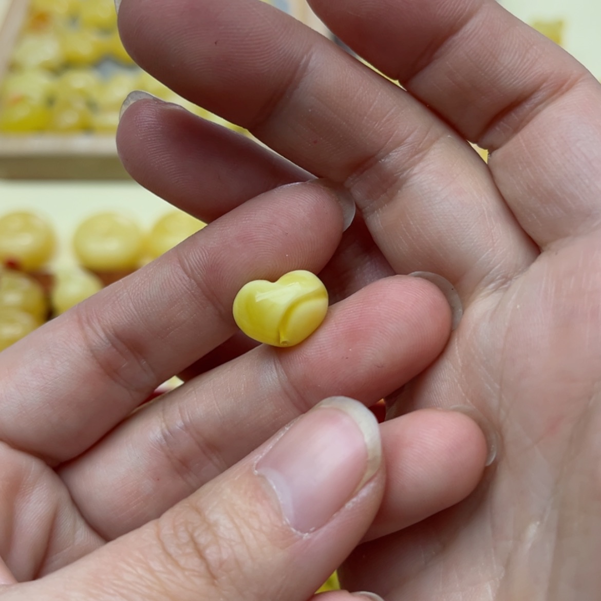 【闪购商品】蜜蜡裸石未镶嵌配饰