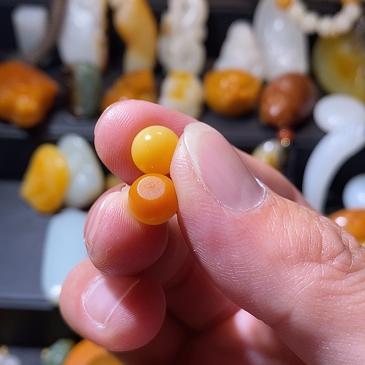 小***闲和田玉未镶嵌颈饰