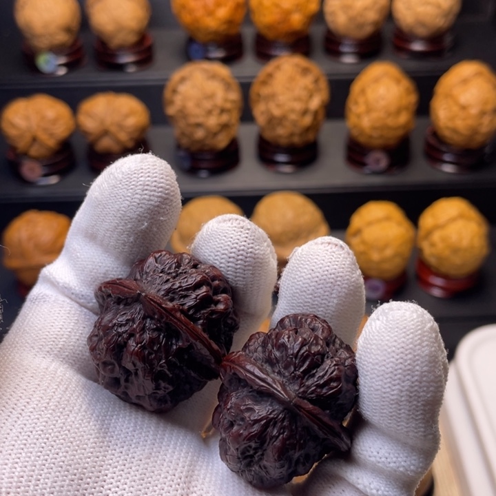 吊坠文玩核桃血舍利