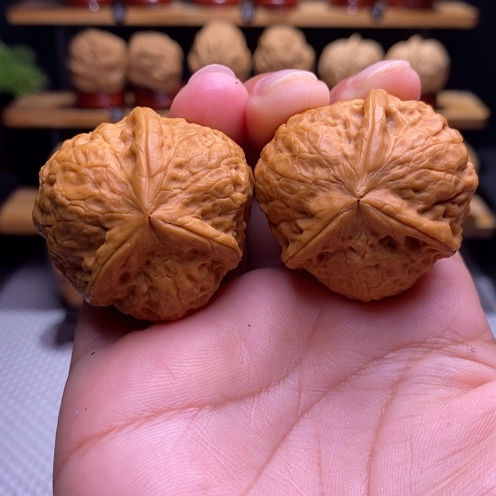 夏***光木质类云铁寿桃三棱3号