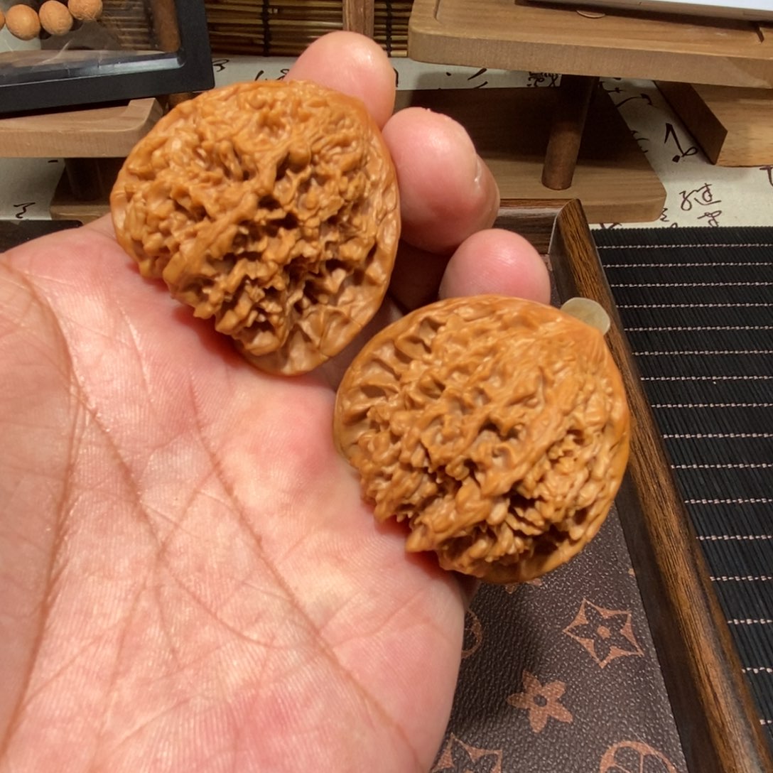 把件核桃44微修三角满天星