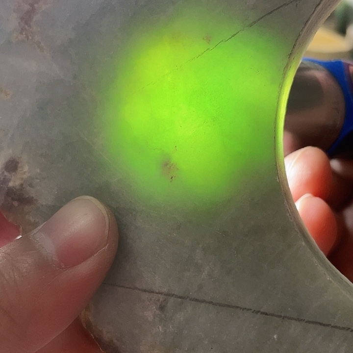 翡翠挂件未镶嵌毛料22