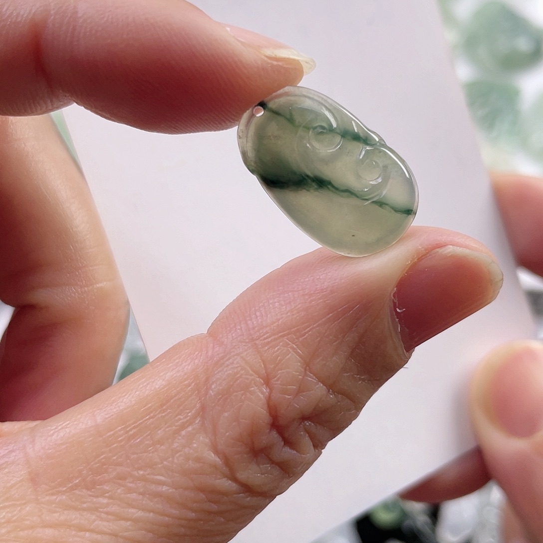 翡翠颈饰未镶嵌冰如意