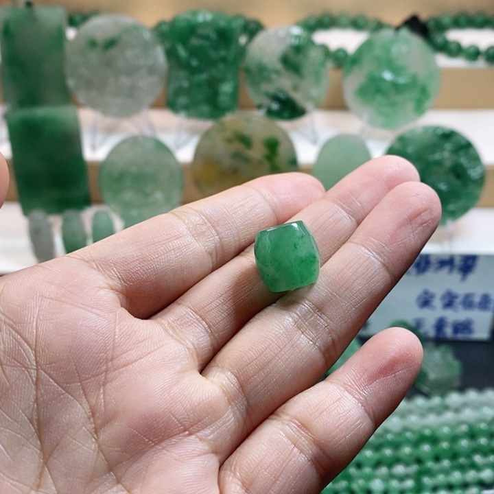 未镶嵌石英质玉珠宝奇石非洲翠