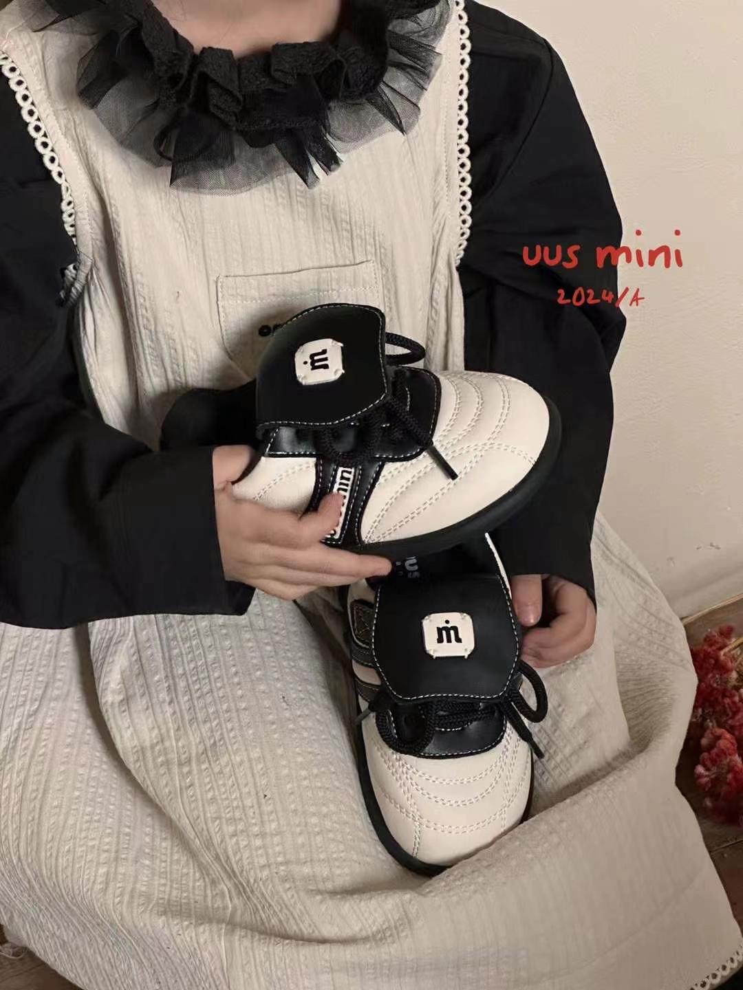 UUS mini 儿童翻舌鞋黑白百搭韩版秋季春季