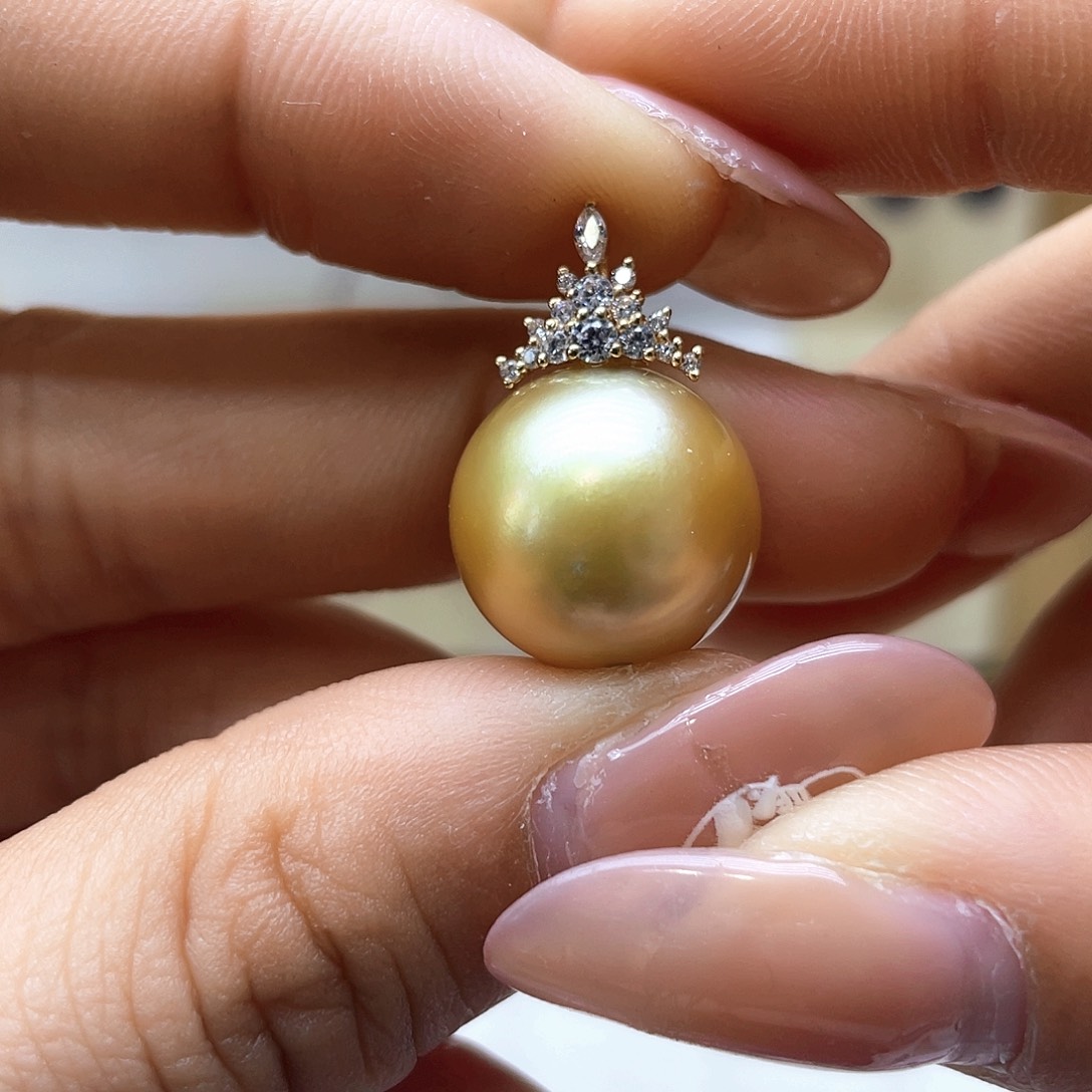 海水珍珠颈饰18K金镶嵌