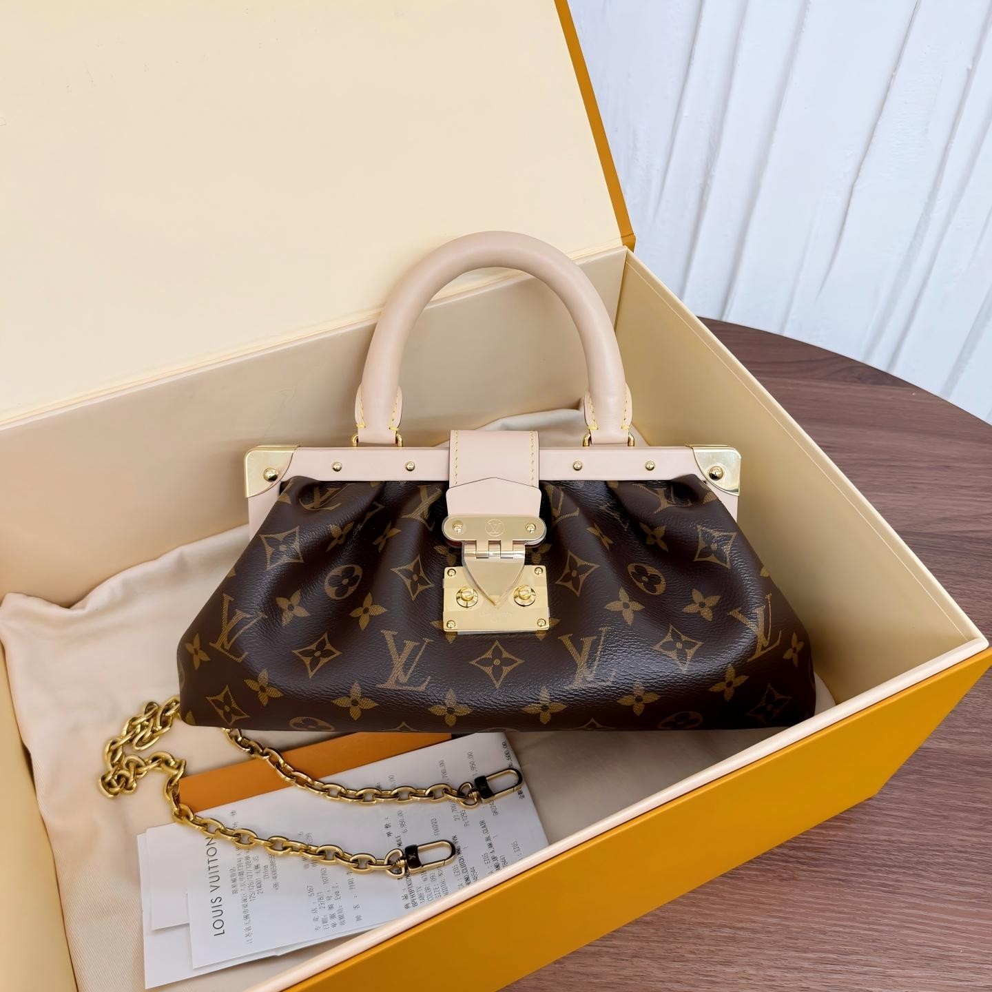 99新 LouisVuitton/路易威登 /夏vv1023/单肩包/15334855