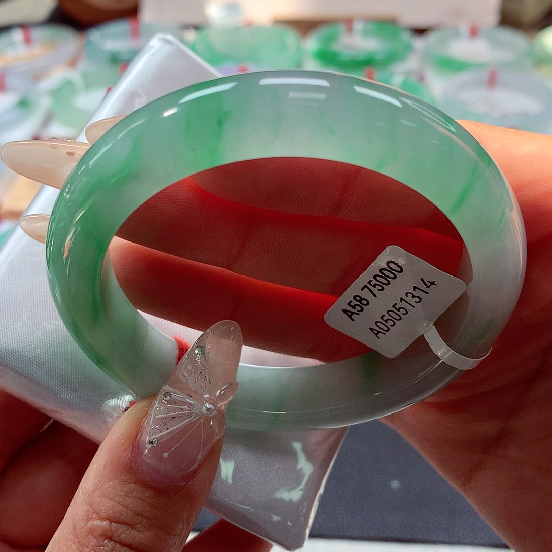 翡翠手镯未镶嵌（22号）66