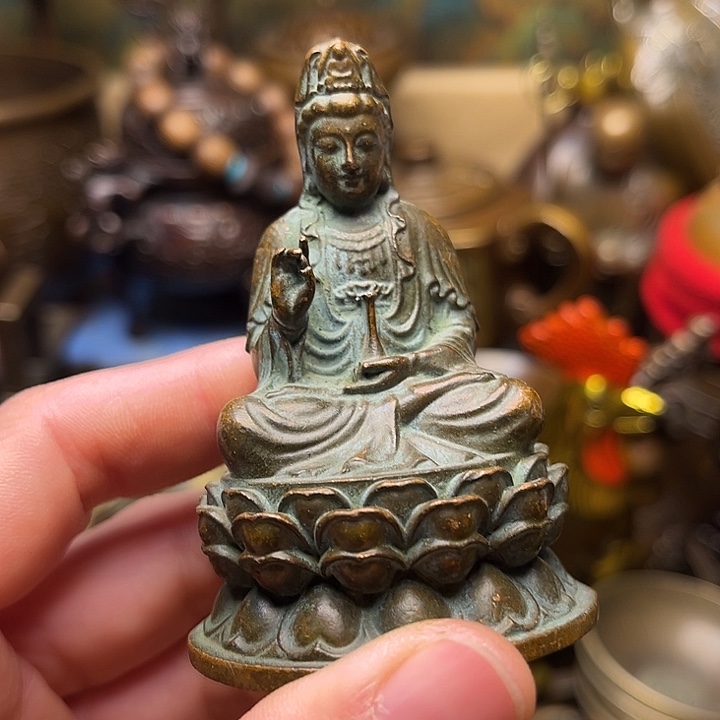 精美铜器批发档口