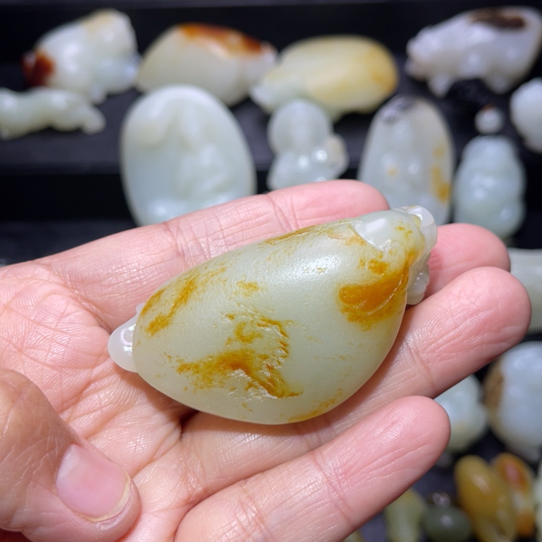 和田玉颈饰未镶嵌爱**秋