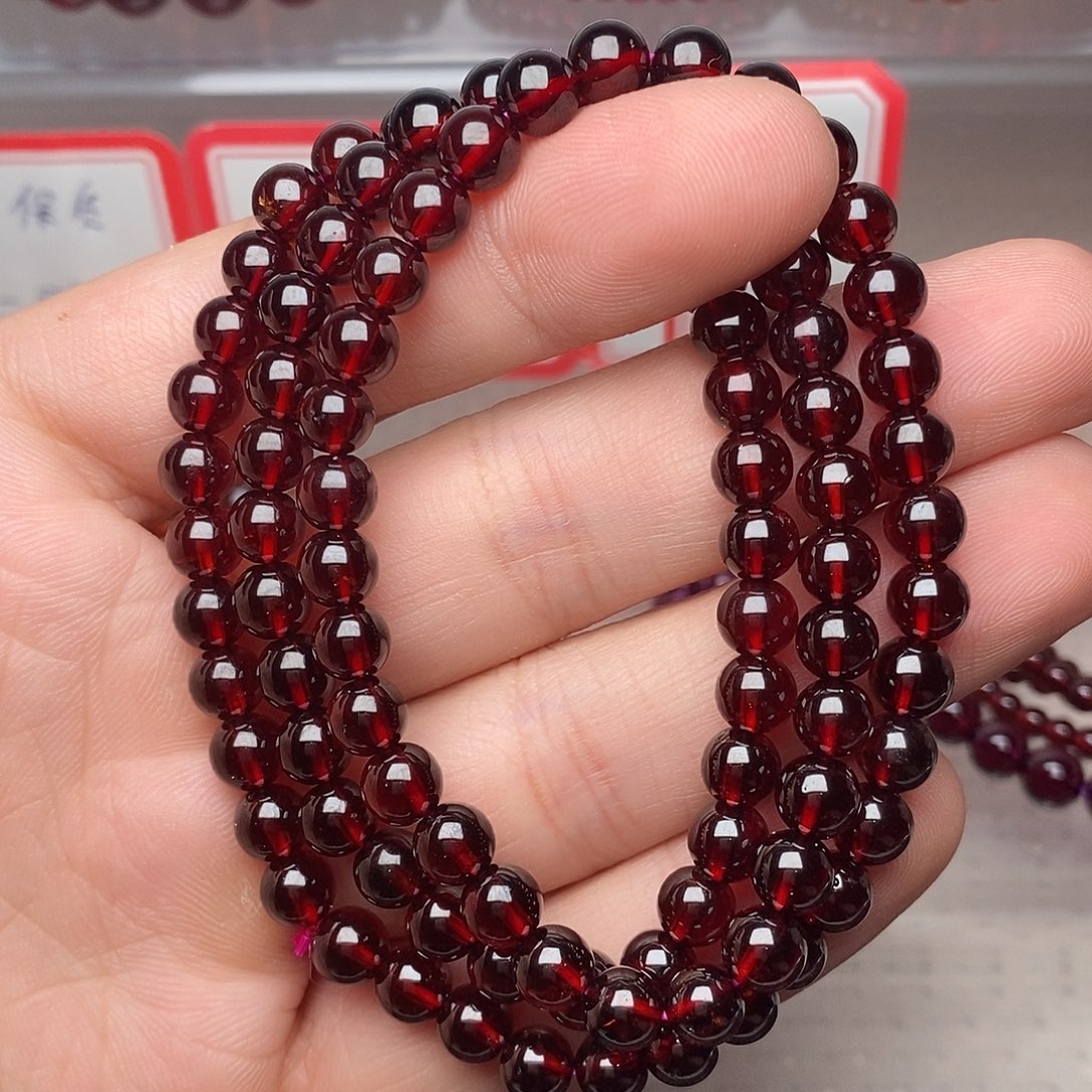 浅***知手链石榴石未镶嵌卡6全净体酒红三圈