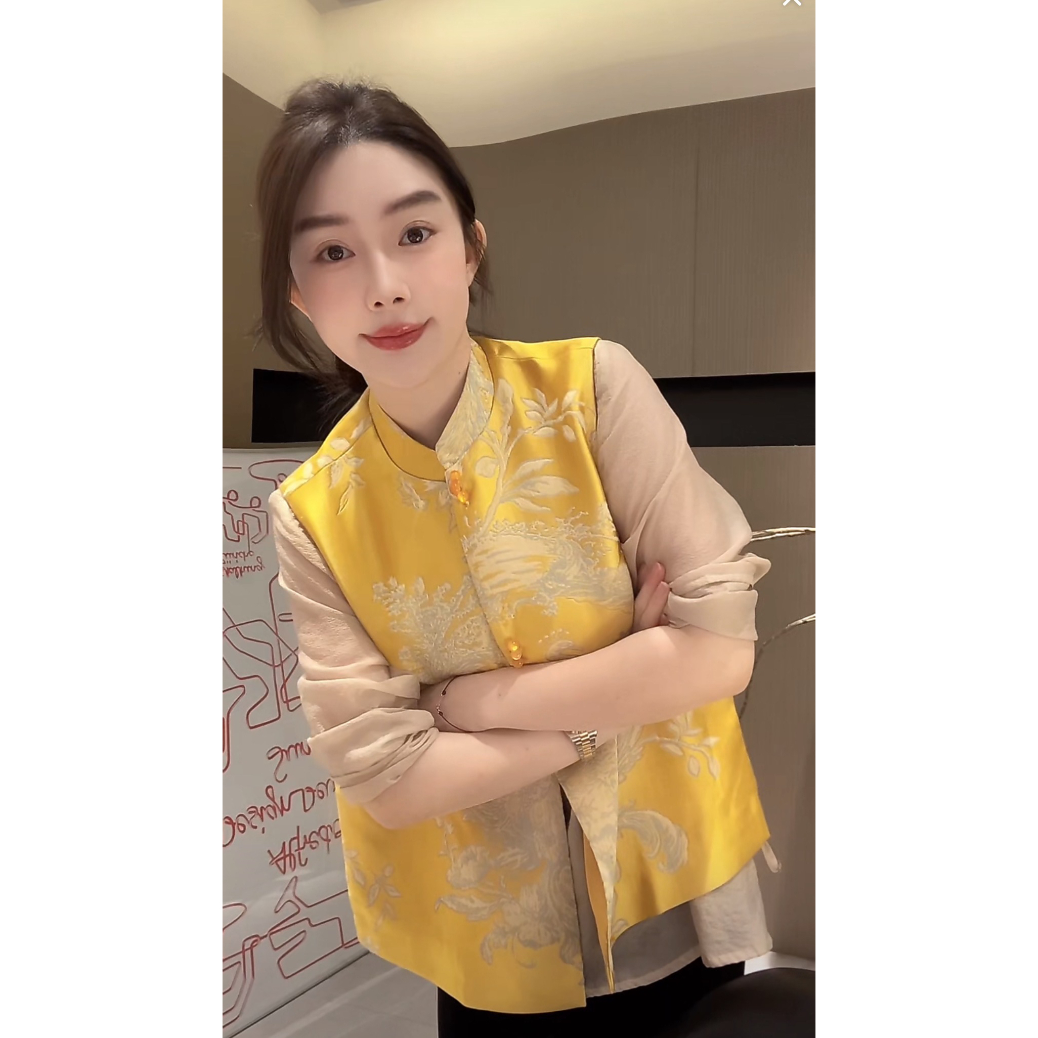 ZHUIMU.【凤凰美人】新中式国风时尚高级刺绣复古马背心夹ZM7603