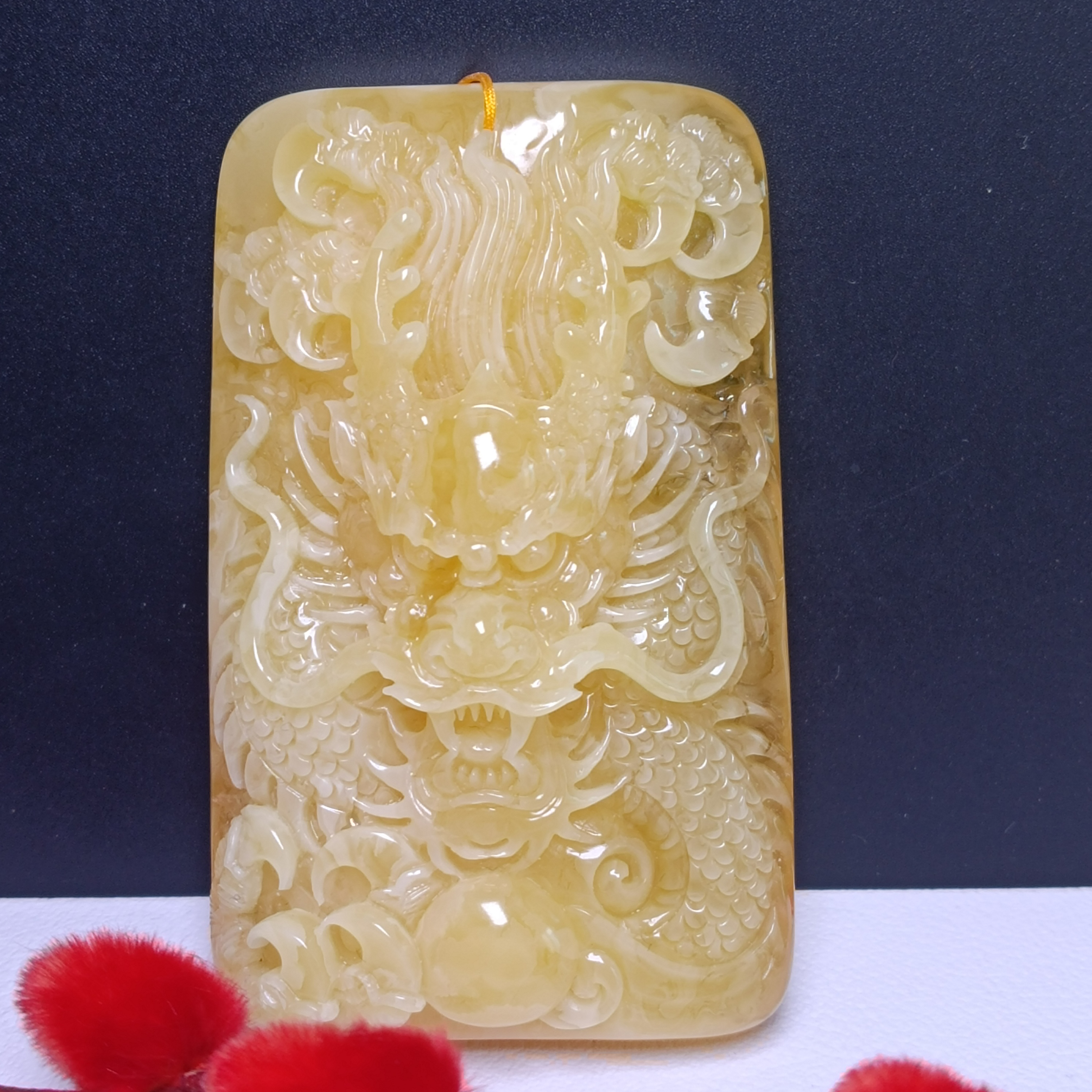 俄料蜜蜡精雕大师工气势磅礴龙牌吊坠（69*42.5*19）~4425