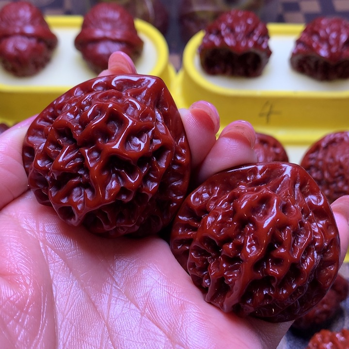 文玩核桃吊坠帝王45