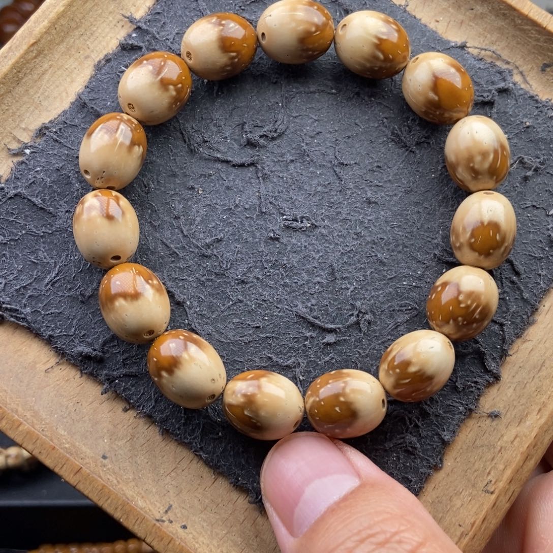 紫金鼠手串12mm天花板花皮