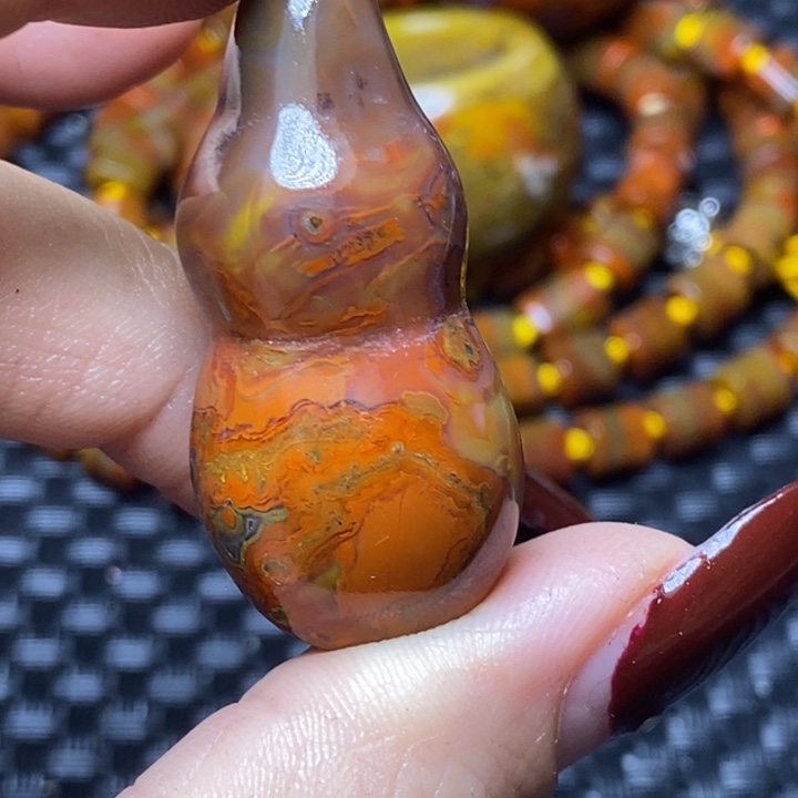 玛瑙/玉髓颈饰未镶嵌