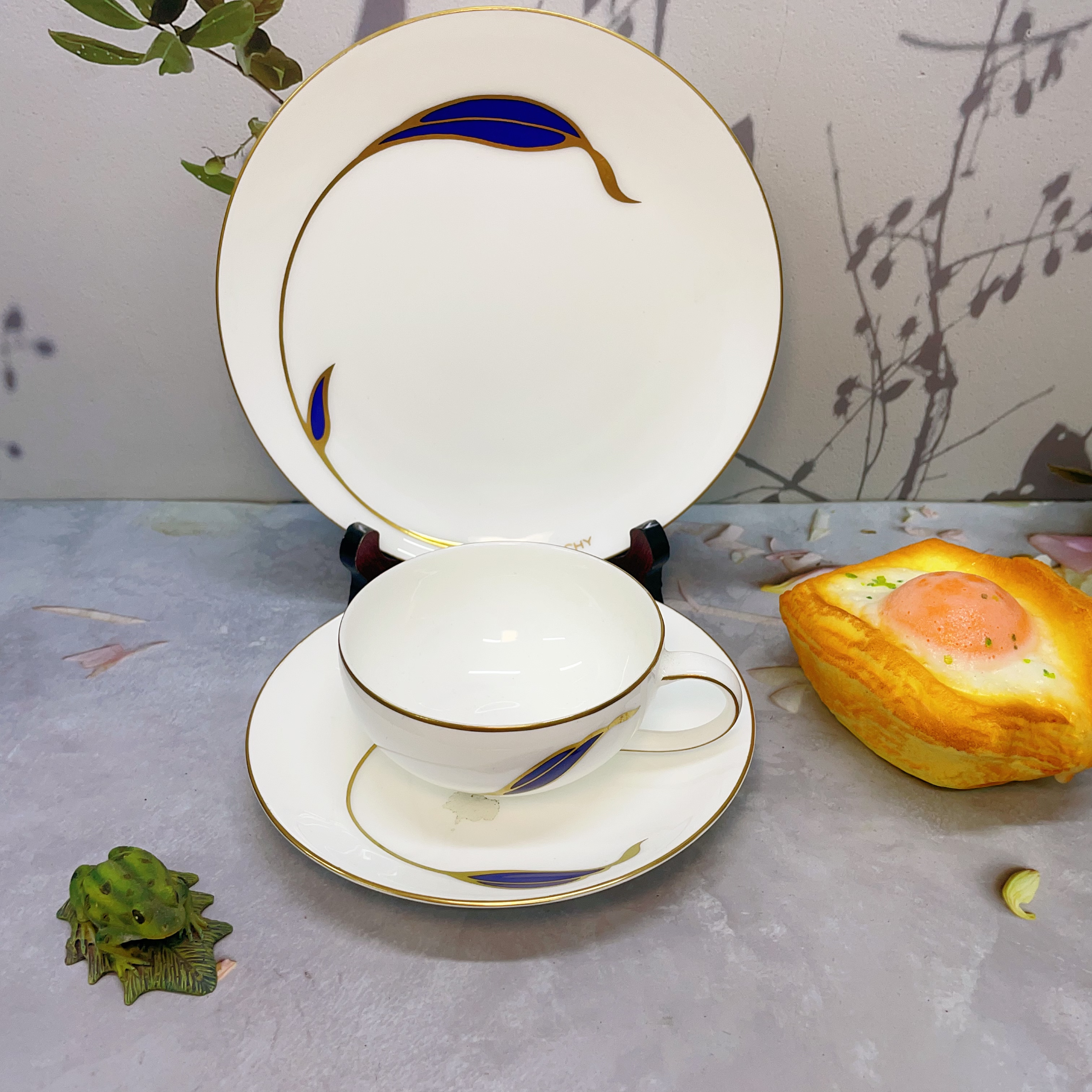 大G阔口一杯双盘（甜品盘轻微脱金）