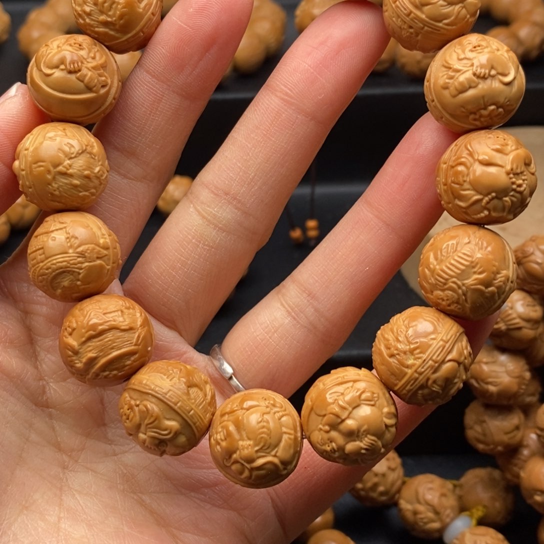 猴头核桃吊坠风景弥勒