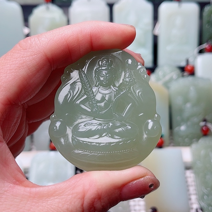 宁***8和田玉未镶嵌挂件