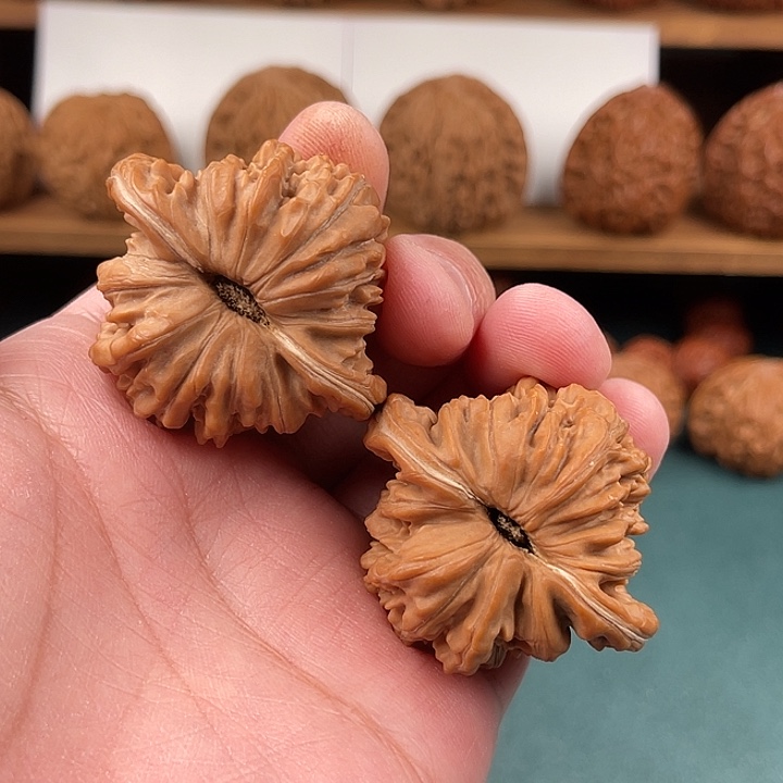 文玩核桃把件文玩核桃平谷原生态四座楼45