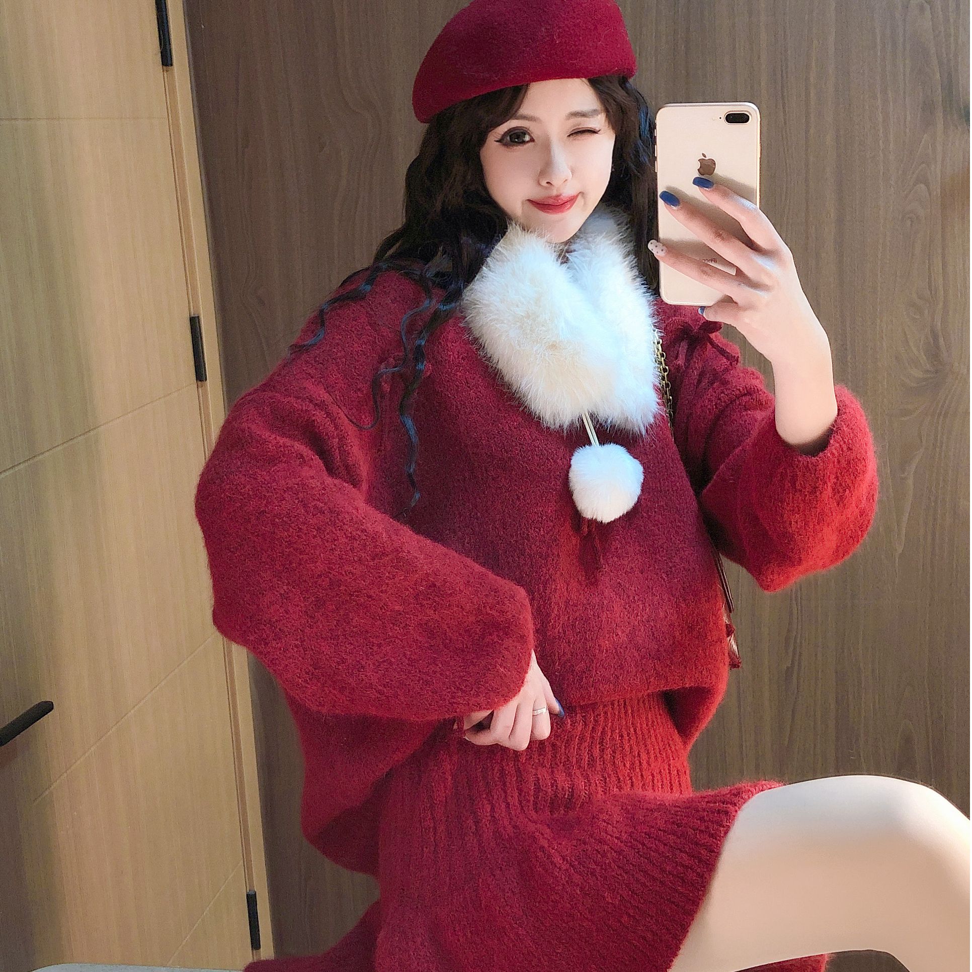 艾日秀2025圣诞红装饰温柔显贵秋冬约会通勤氛围感两件套女G1149