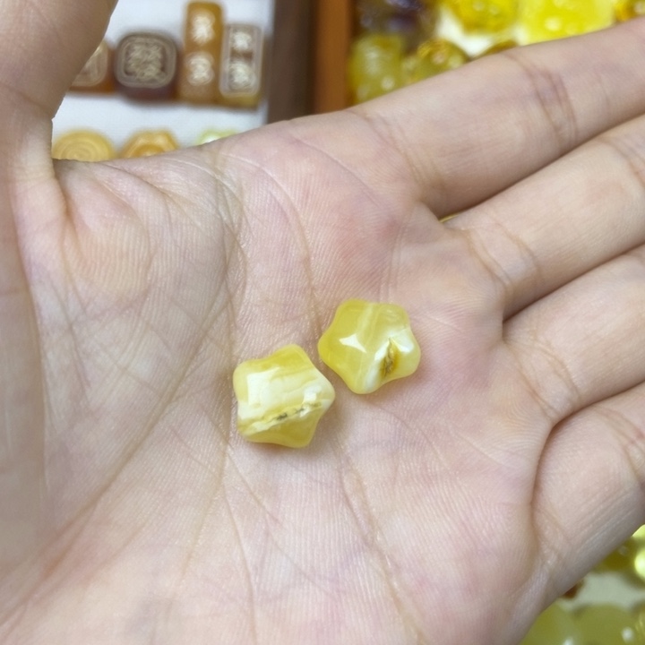 吊坠橄榄核两颗星星