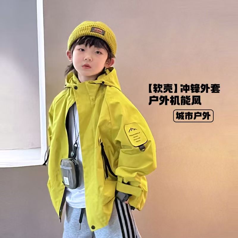 儿童冲锋衣外套春秋装男大童冲锋衣连帽风衣男孩运动服夹克儿童装