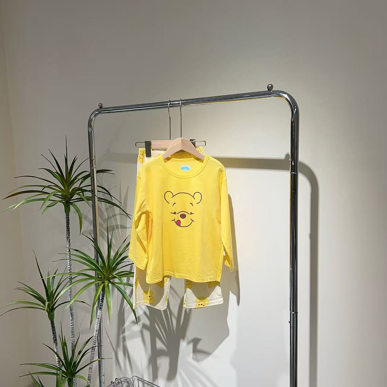 0006丫黄色维尼熊家居服