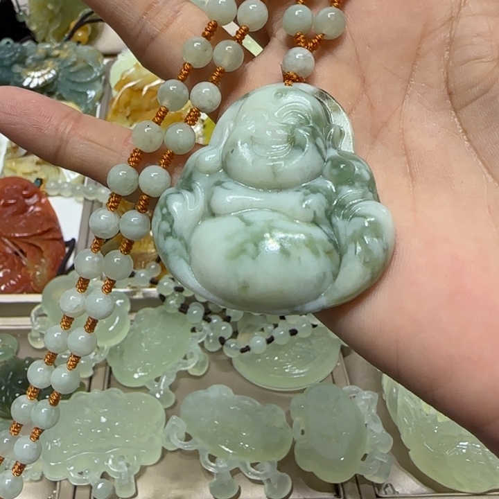 蛇纹石玉吊坠未镶嵌