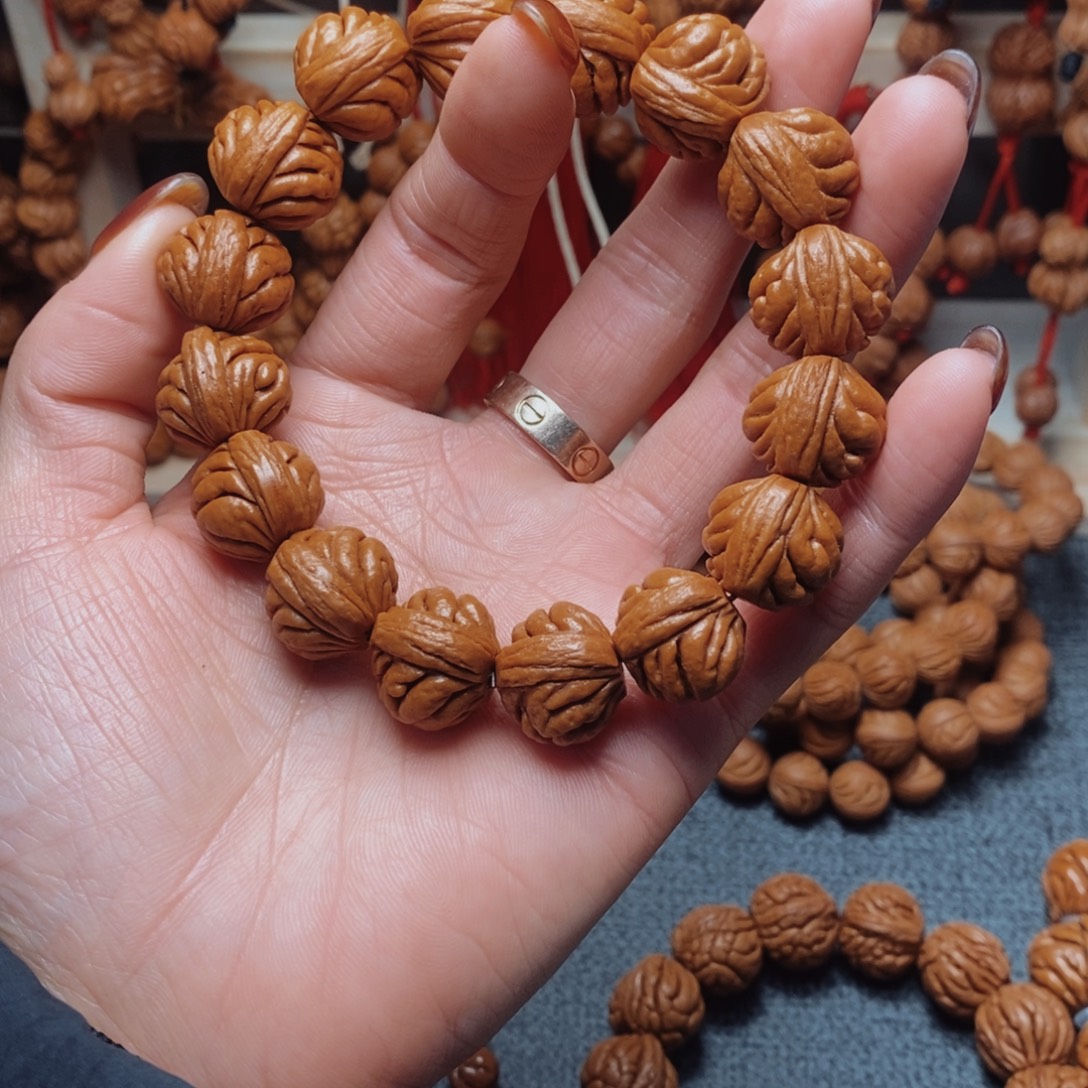 桃核吊坠龙纹桃枭