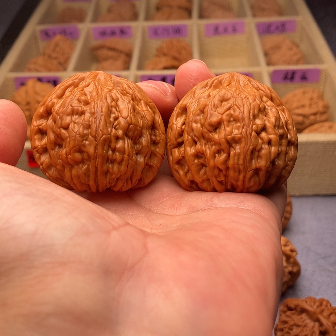 方***东文玩核桃把件虎头王