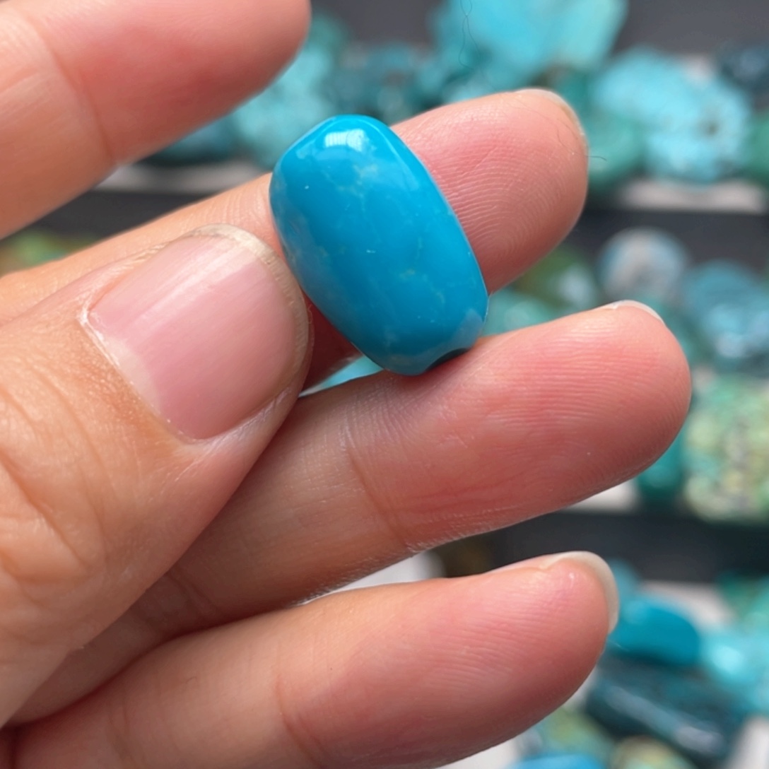 试***耳绿松石未镶嵌颈饰