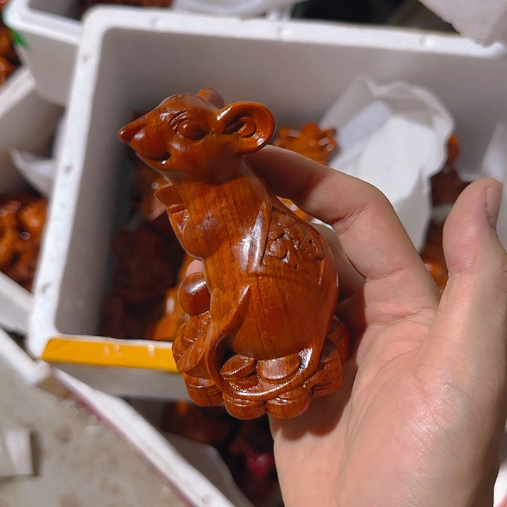 木花梨木12钱币鼠一只