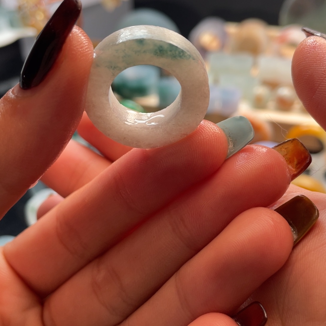 定制翡翠未镶嵌戒指
