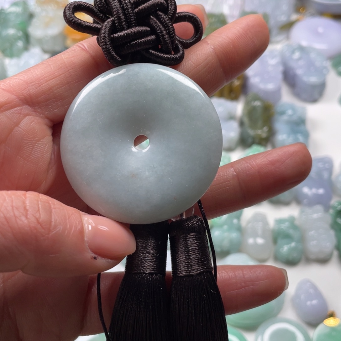 翡翠吊坠(赠链)未镶嵌