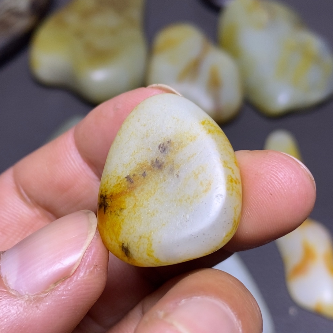 和田玉（糖玉）未镶嵌挂件