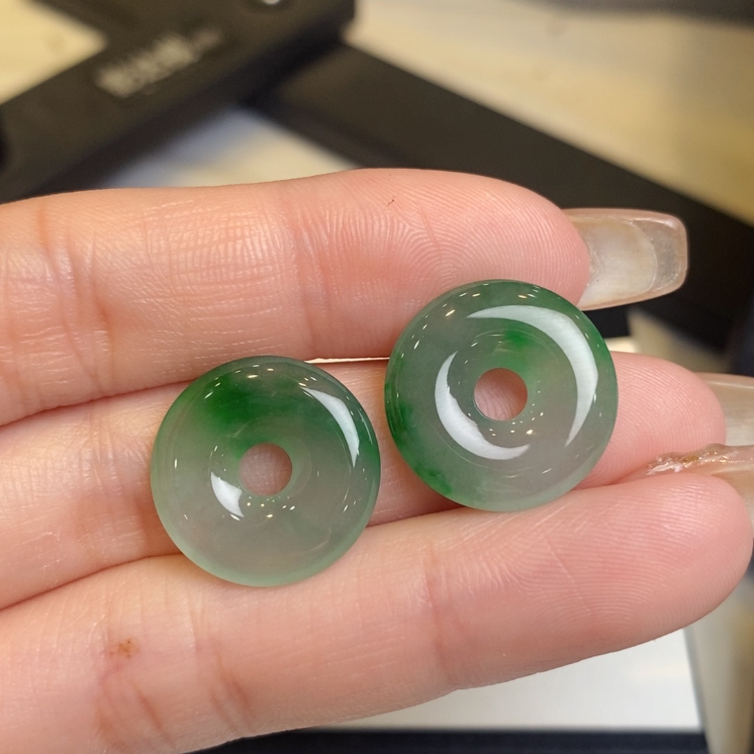 翡翠耳饰未镶嵌甜甜圈