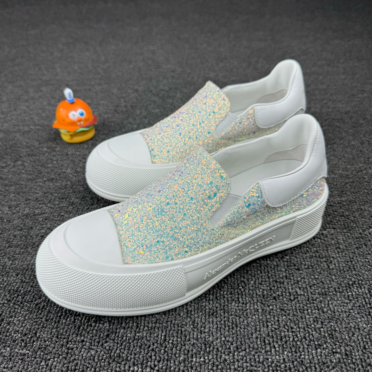 99新 Alexander McQueen/亚历山大·麦昆 35 HB693 