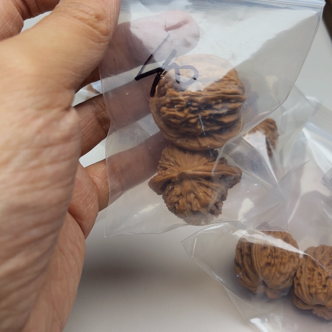 文玩核桃吊坠四座楼30