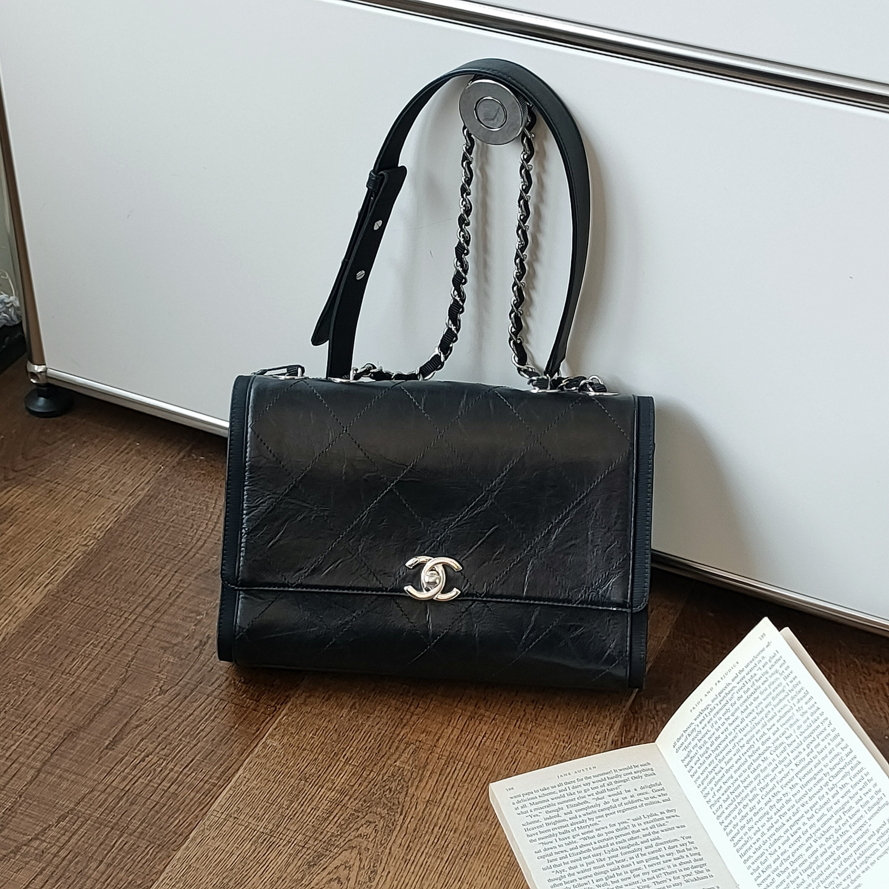 95新 Chanel/香奈儿 azul-黑银褶皱牛皮帆布边翻盖单肩包45578