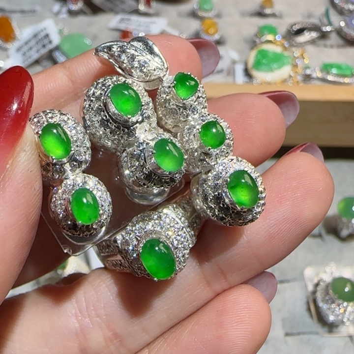 定制翡翠未镶嵌翡翠