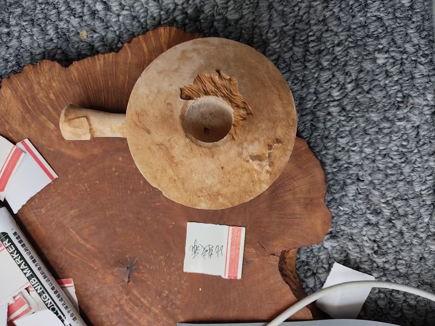 比较乖石南木烟斗半成品发货