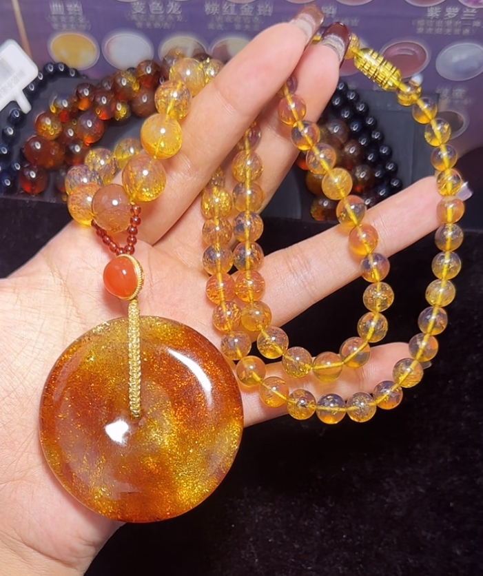 【齐福珠宝】2/12-20天然琥珀红蓝金沙吊坠