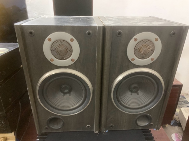 8新 Sony/索尼 二手索尼音箱一对，品相不好，没网罩，不包邮