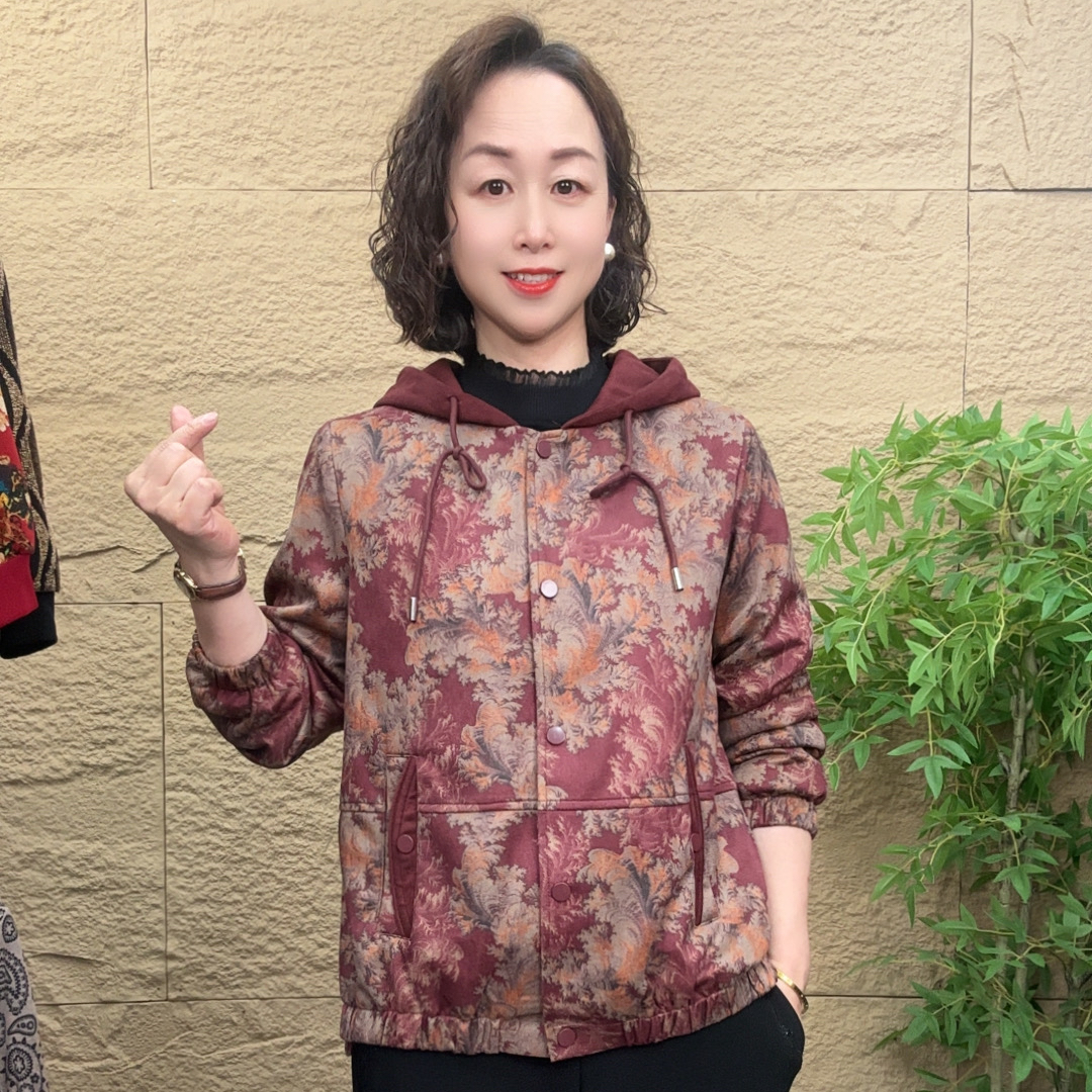 妈妈装流行时尚潮牌女装宽松春季装外套休闲百搭长袖大码老年潮牌