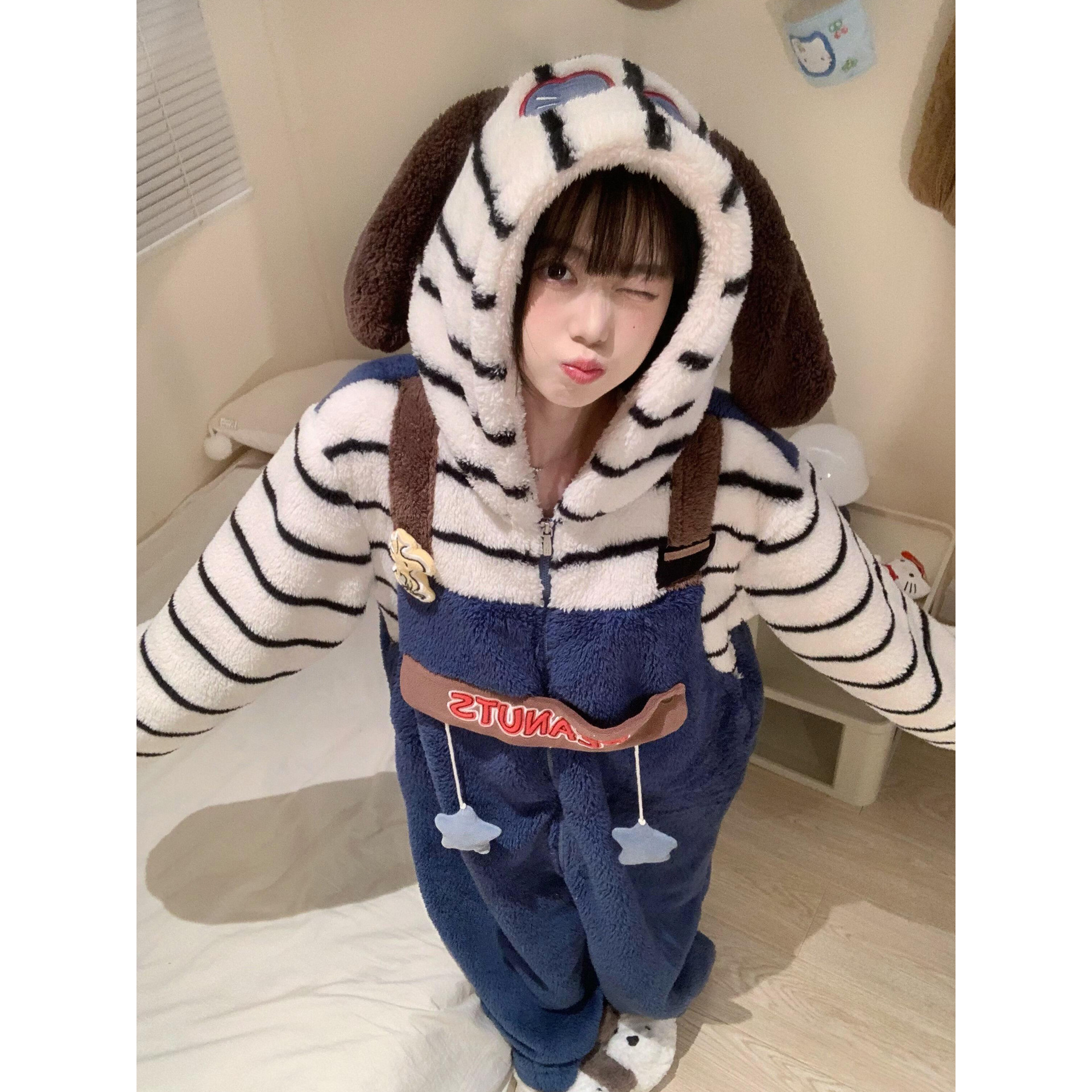 史努比珊瑚绒连体睡衣女款冬季可爱情侣加绒加厚保暖睡袍家居服男