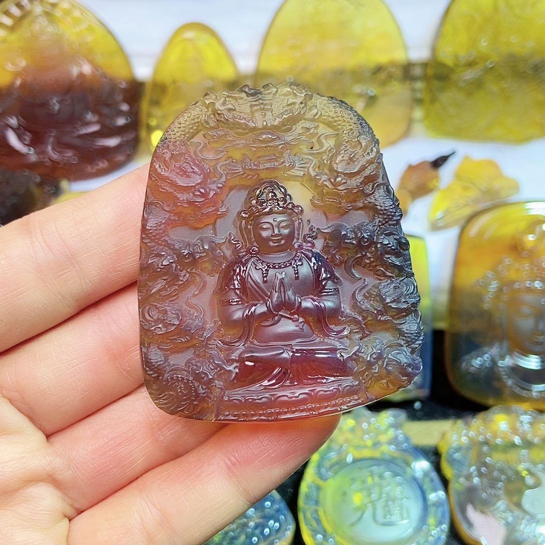 琥珀颈饰未镶嵌观音