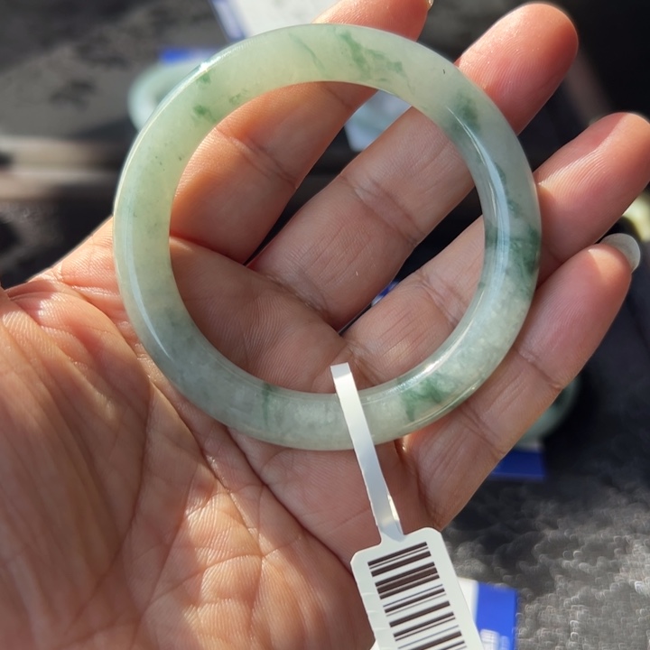 翡翠未镶嵌手镯翡翠未镶嵌手镯1号