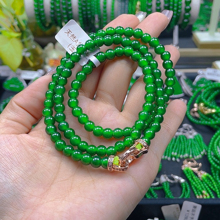 翡翠颈饰未镶嵌暖**?高冰阳绿卡6