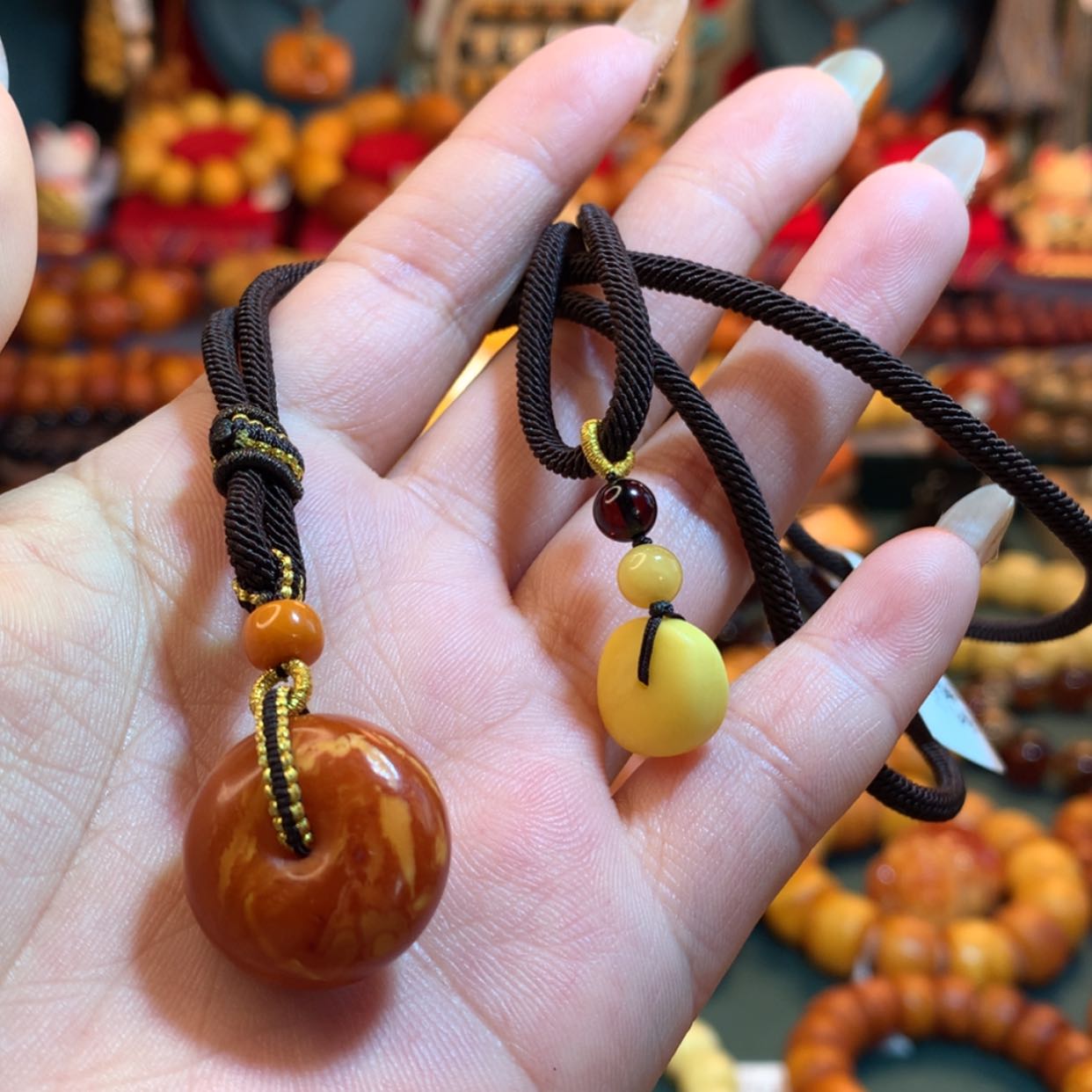 【闪购商品】蜜蜡吊坠(赠链)未镶嵌